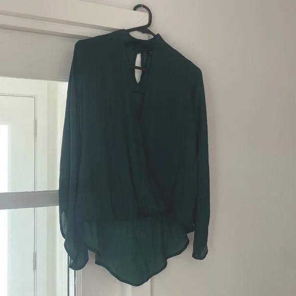 Bardot green silky top - Size 6 - Picture 2 of 5